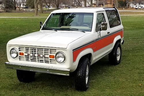 Timothy’s Custom 1986 Ford Bronco II