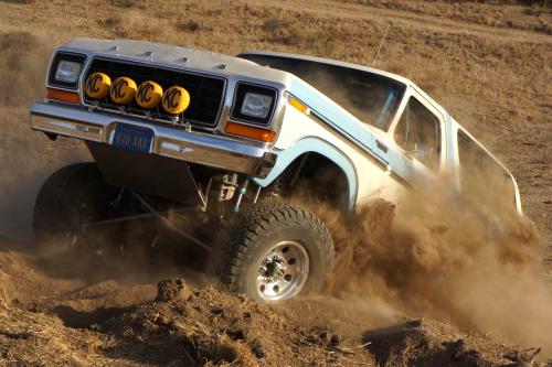 1979 Ford Bronco With A Dana 44 TTB